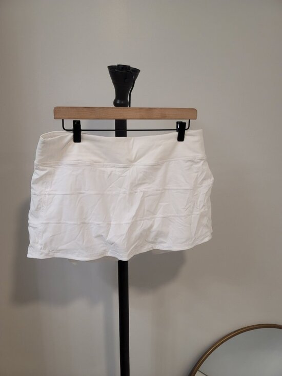 lululemon athletica Dresses & Skirts - Lululemon Pace Rival Skirt Size 12 White 4-way Stretch 13" Skort W8A84R